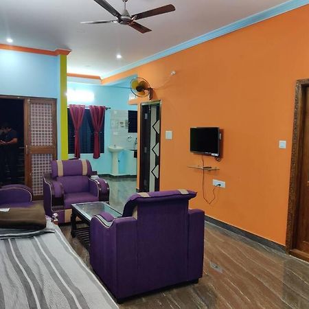 Fully Furnished 3Bhk Call-8O882-37972 Villa Mysore Eksteriør bilde